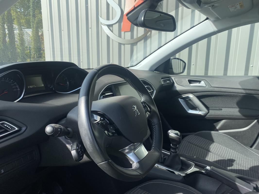 Peugeot 308 — photo 5 sur 6