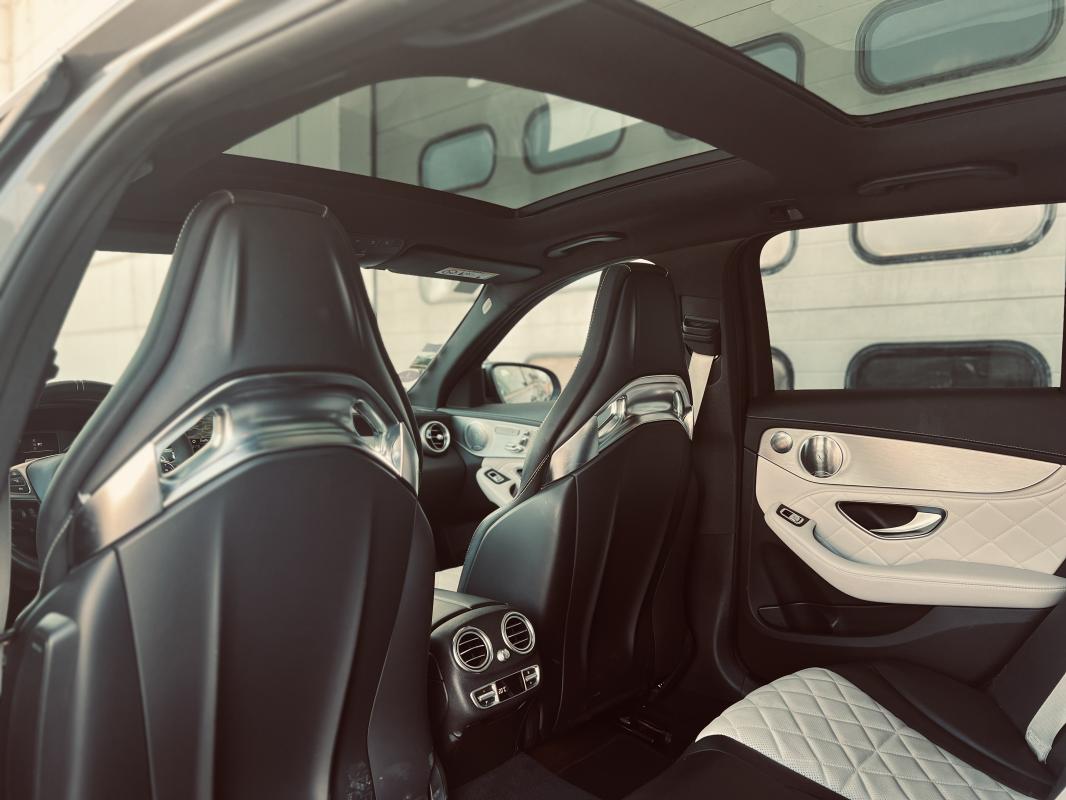 Mercedes C 63 AMG — photo 11 sur 14