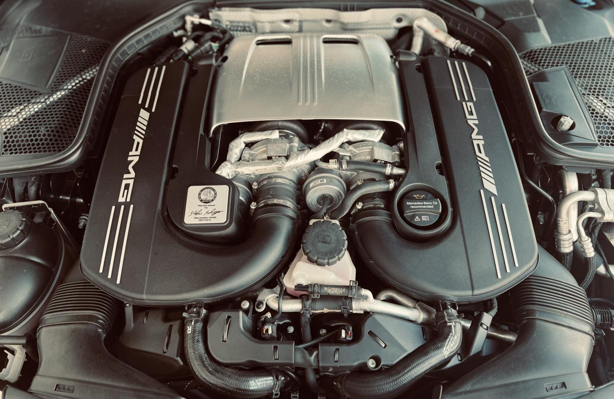 Mercedes C 63 AMG — photo 14 sur 14