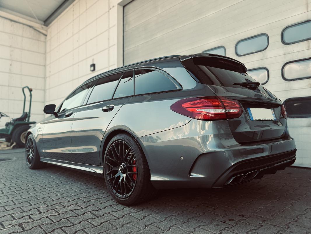 Mercedes C 63 AMG — photo 5 sur 14