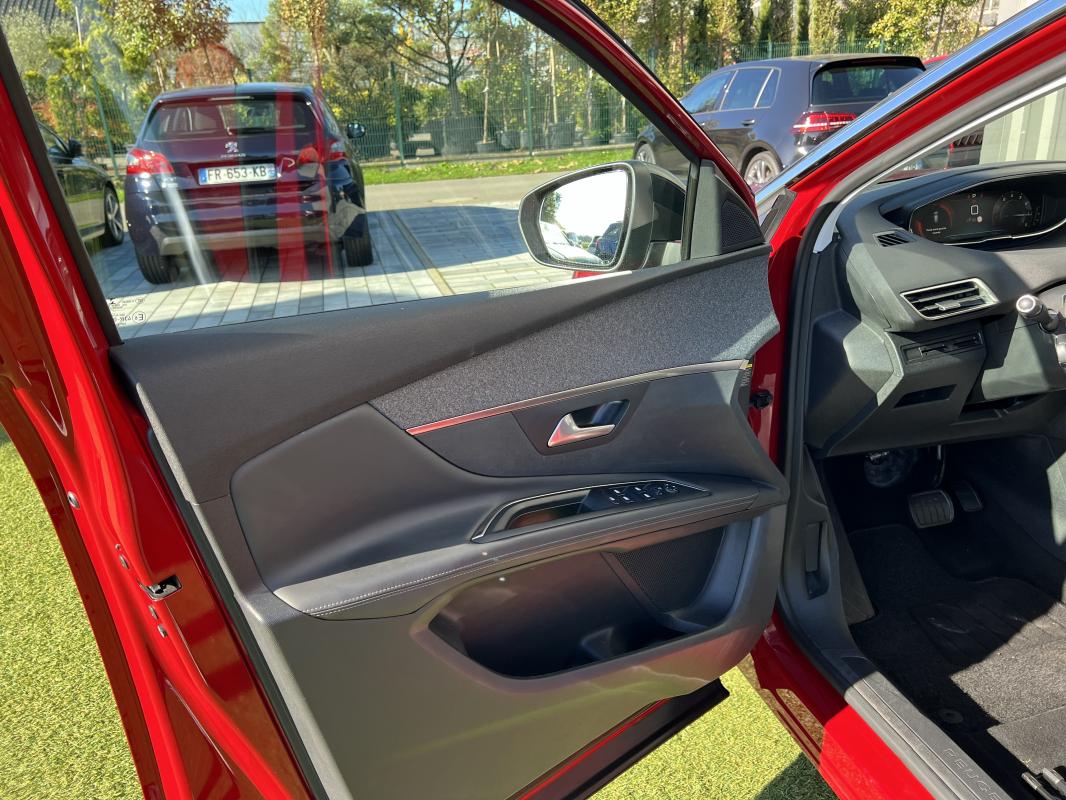 Peugeot 3008 — photo 12 sur 12