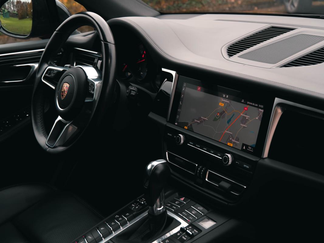 Porsche Macan — photo 12 sur 33