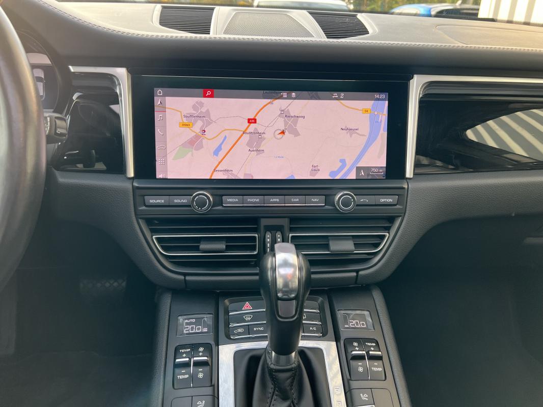 Porsche Macan — photo 28 sur 33