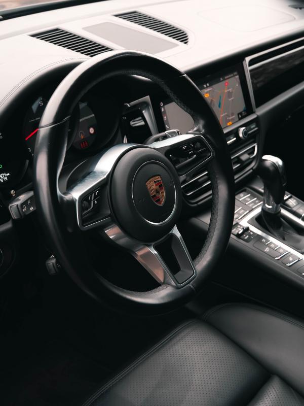 Porsche Macan — photo 8 sur 33