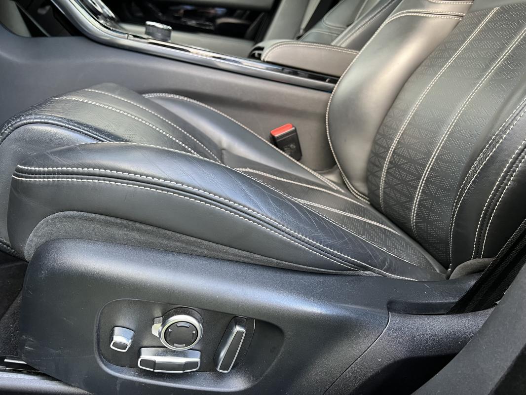 Land Rover Range Rover Velar — photo 16 sur 18