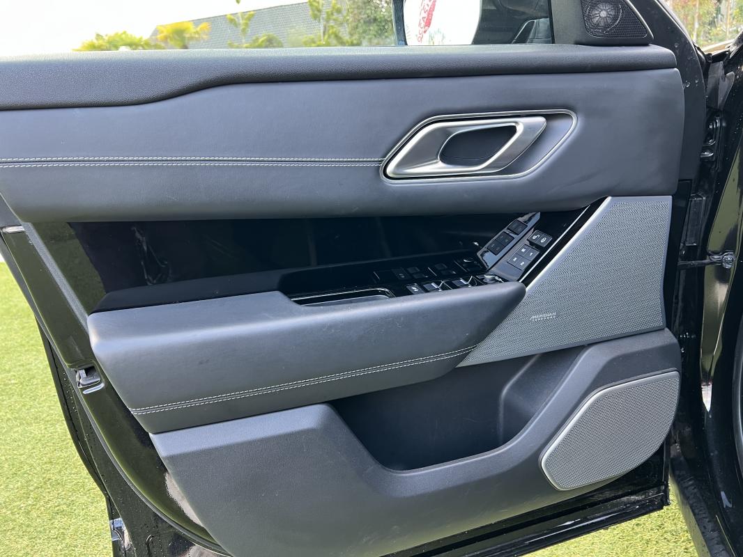 Land Rover Range Rover Velar — photo 17 sur 18