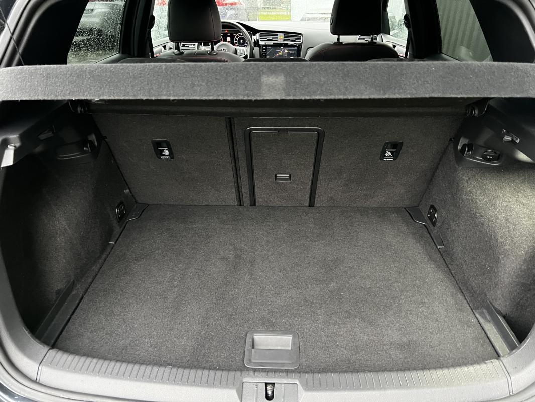 Volkswagen Golf — photo 17 sur 21