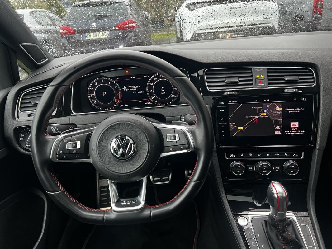 Volkswagen Golf — photo 21 sur 21