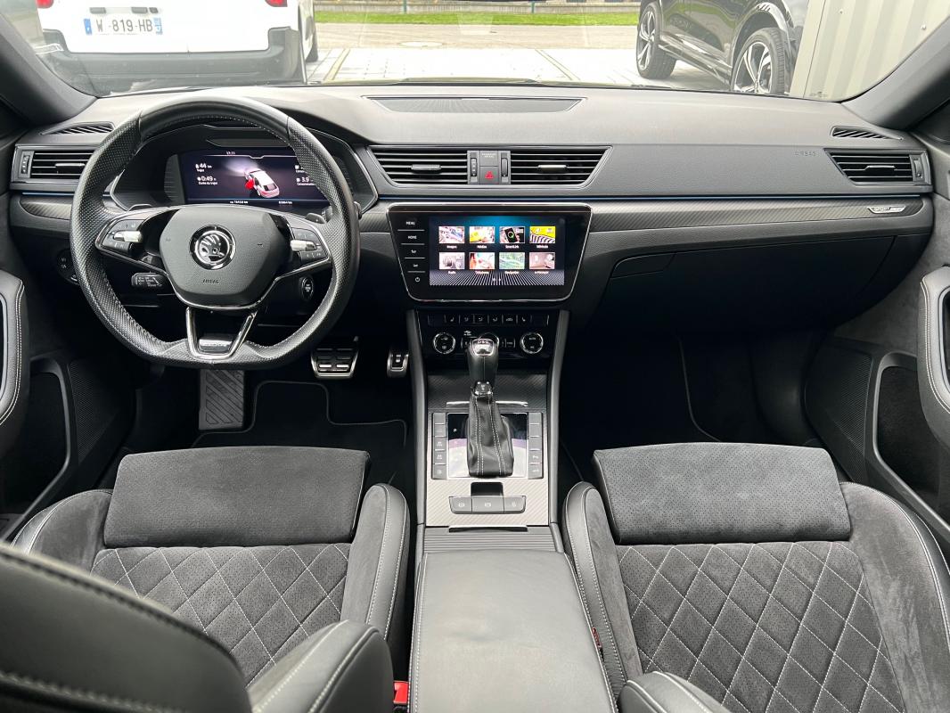 Skoda Superb Combi — photo 11 sur 14