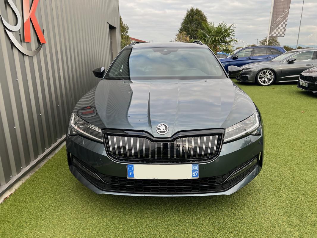 Skoda Superb Combi — photo 2 sur 14