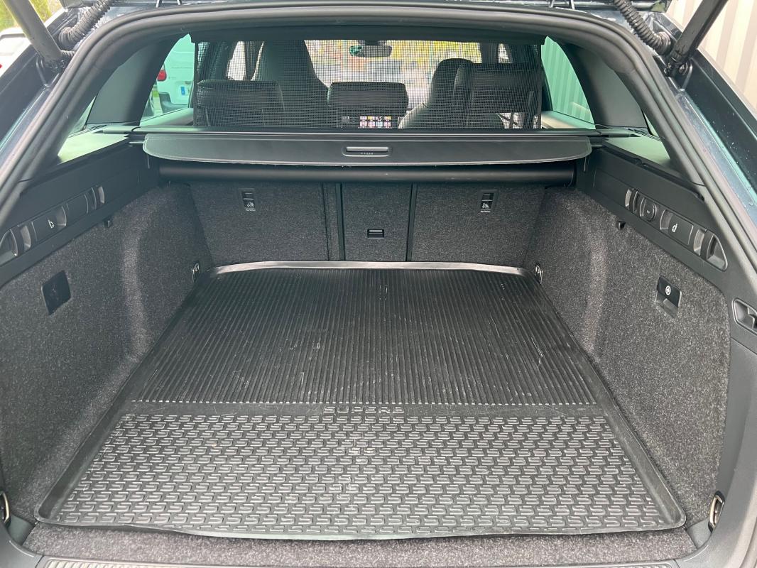 Skoda Superb Combi — photo 6 sur 14