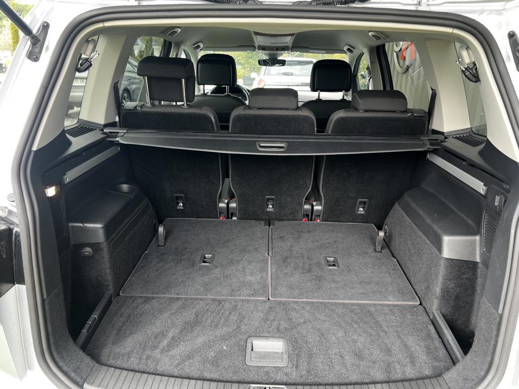 Volkswagen Touran — photo 11 sur 12