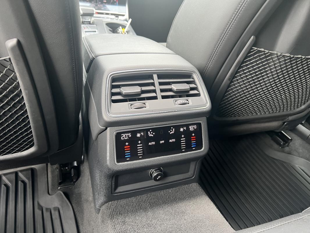 Audi S6 avant — photo 13 sur 21