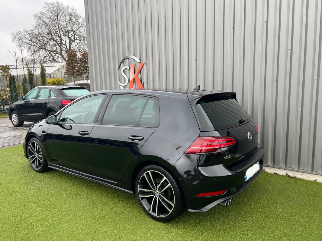 Volkswagen Golf — photo 4 sur 9