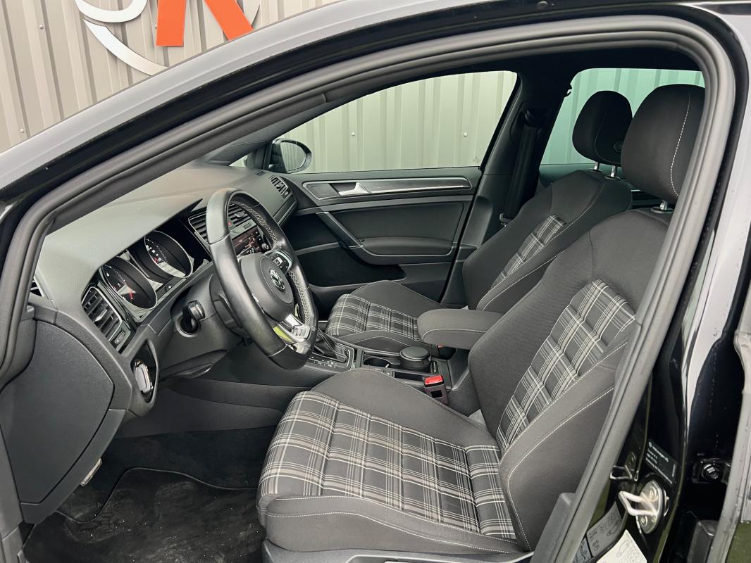 Volkswagen Golf — photo 9 sur 9