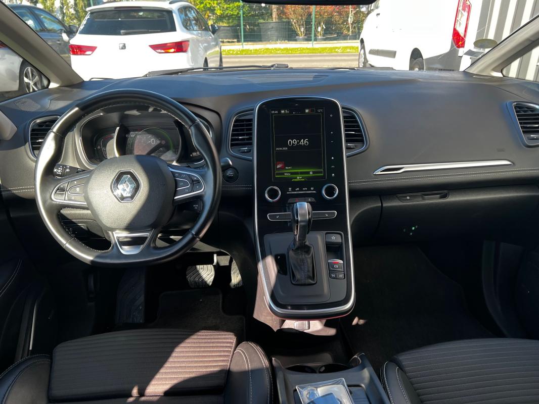 Renault Grand Scénic — photo 9 sur 12