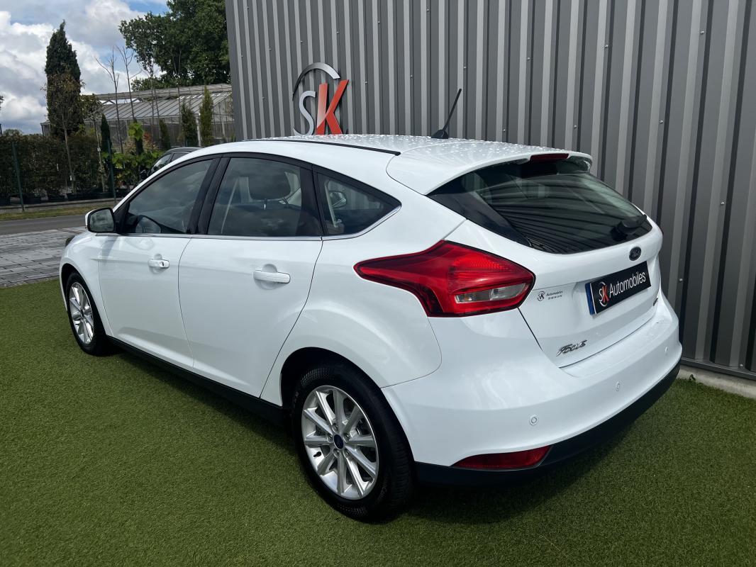 Ford Focus — photo 4 sur 12