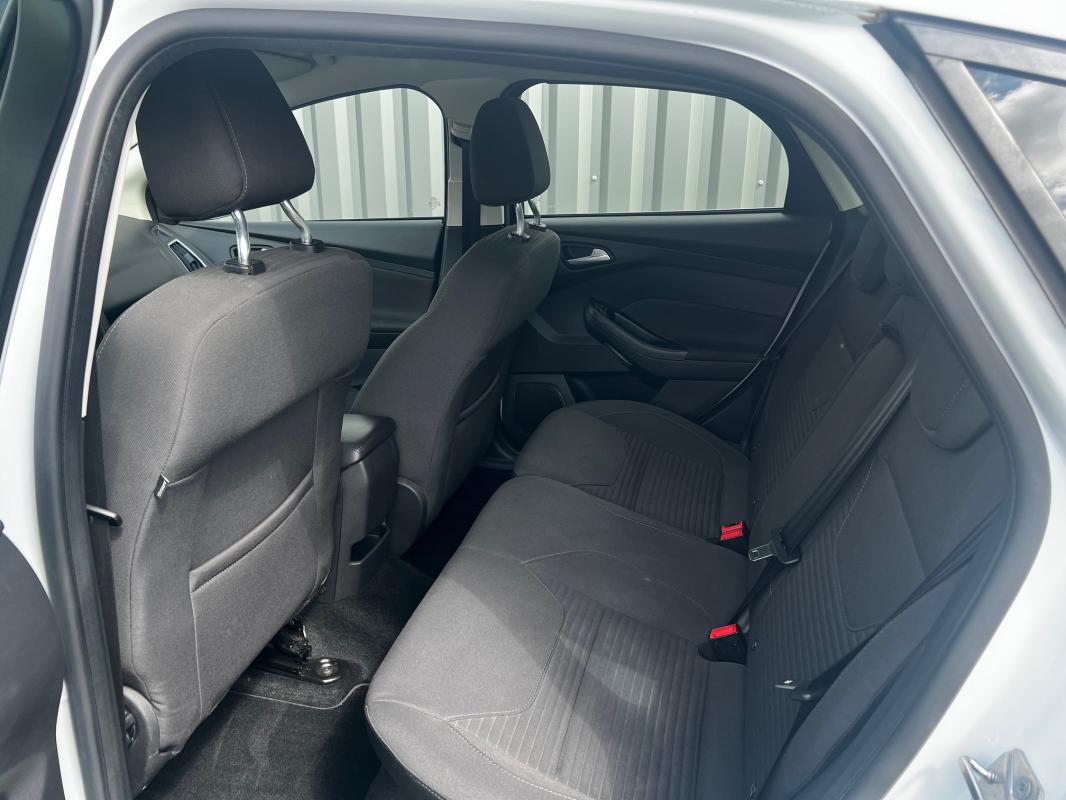 Ford Focus — photo 7 sur 12