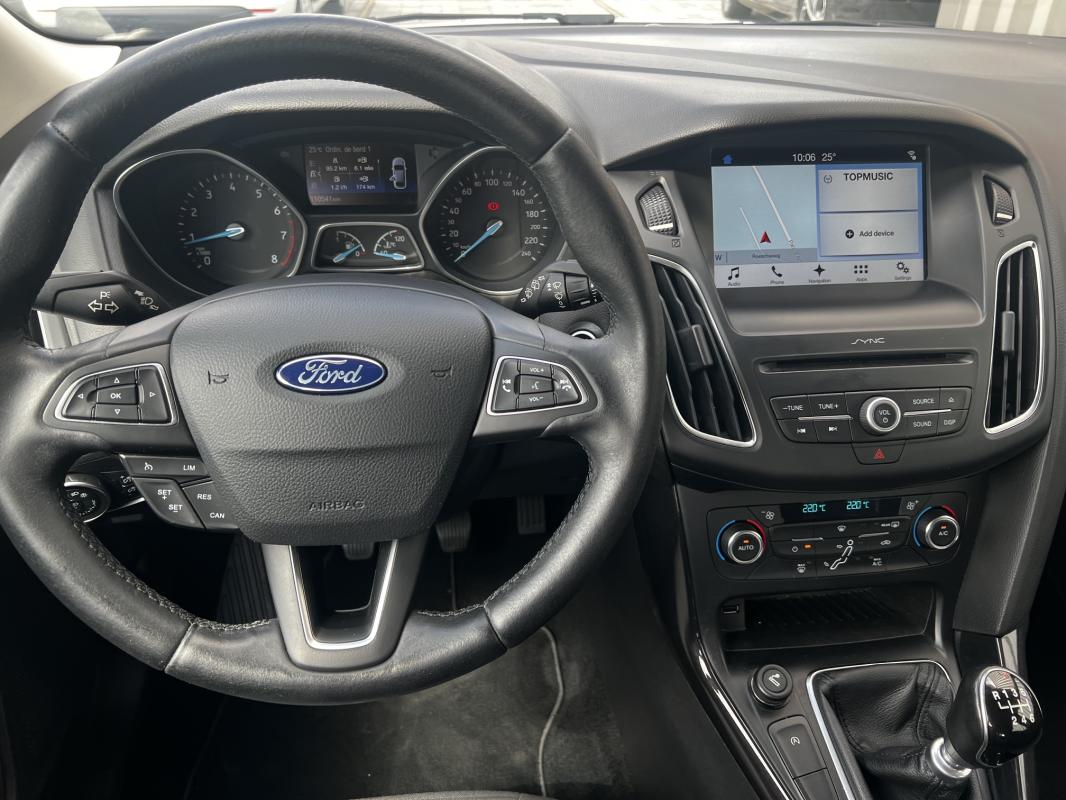Ford Focus — photo 9 sur 12