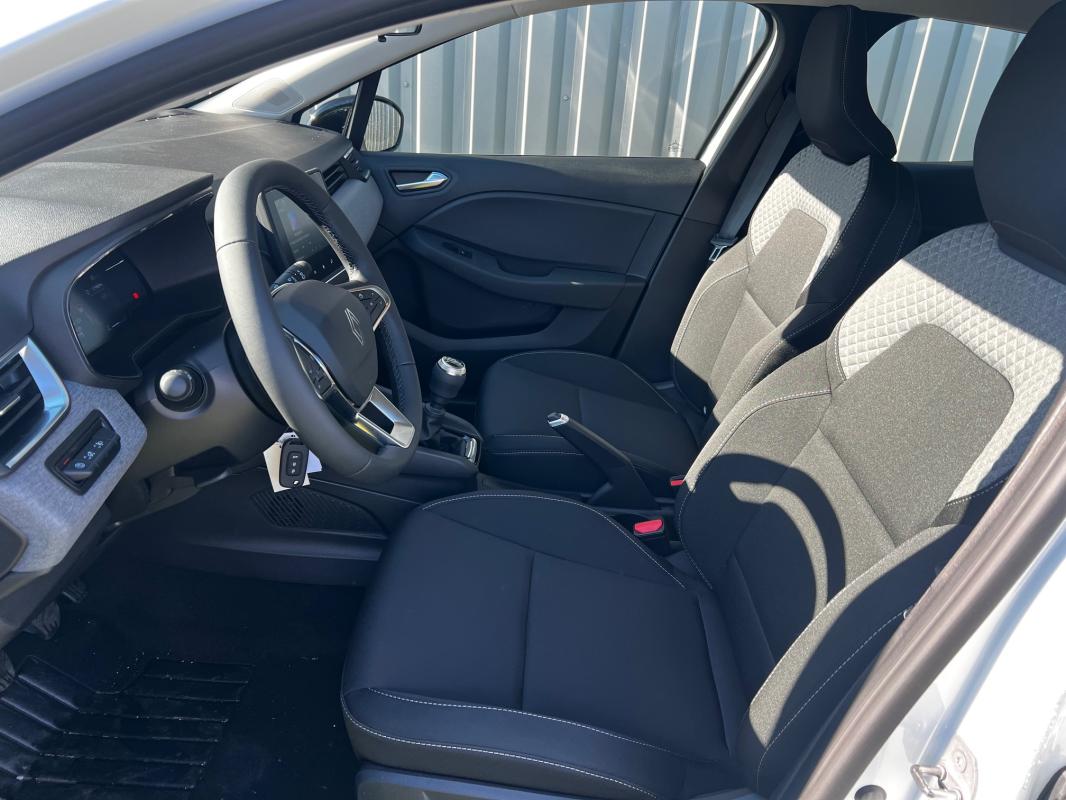 Renault Clio — photo 10 sur 11