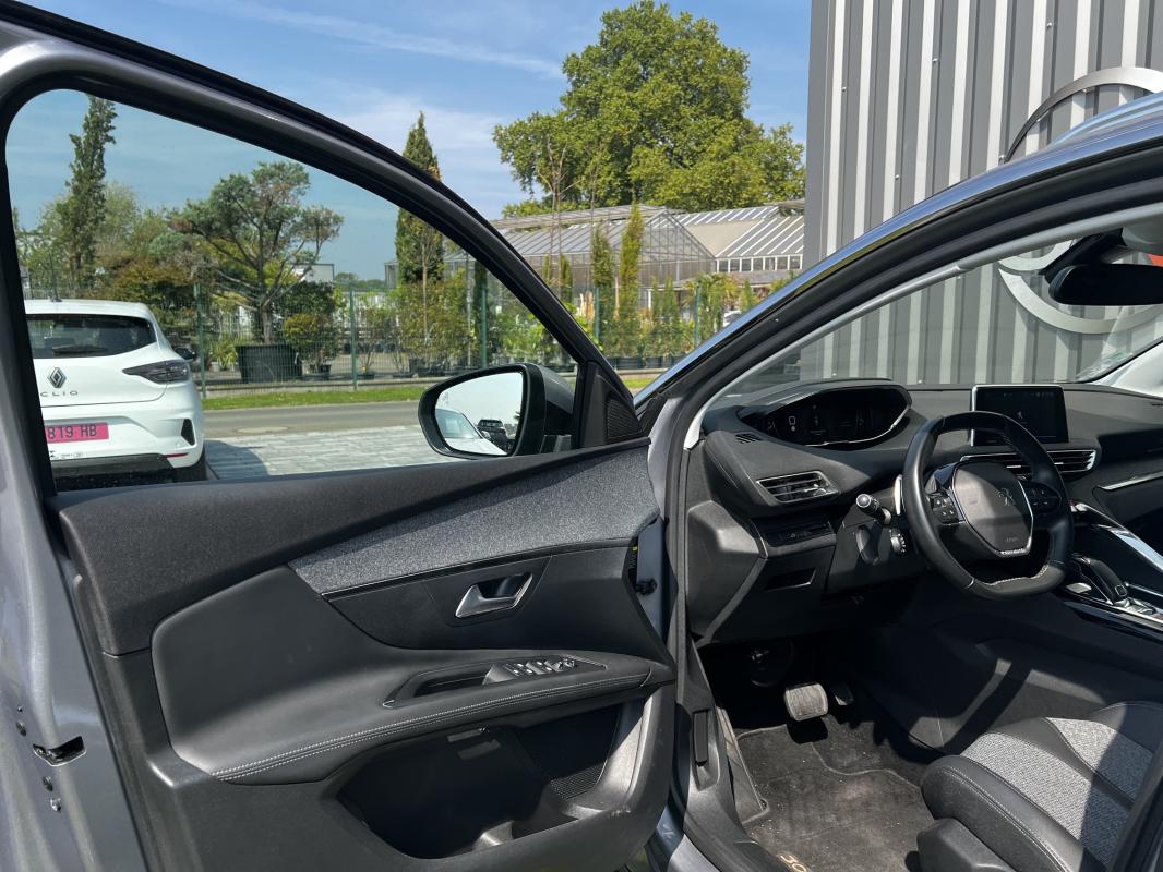 Peugeot 3008 — photo 12 sur 12