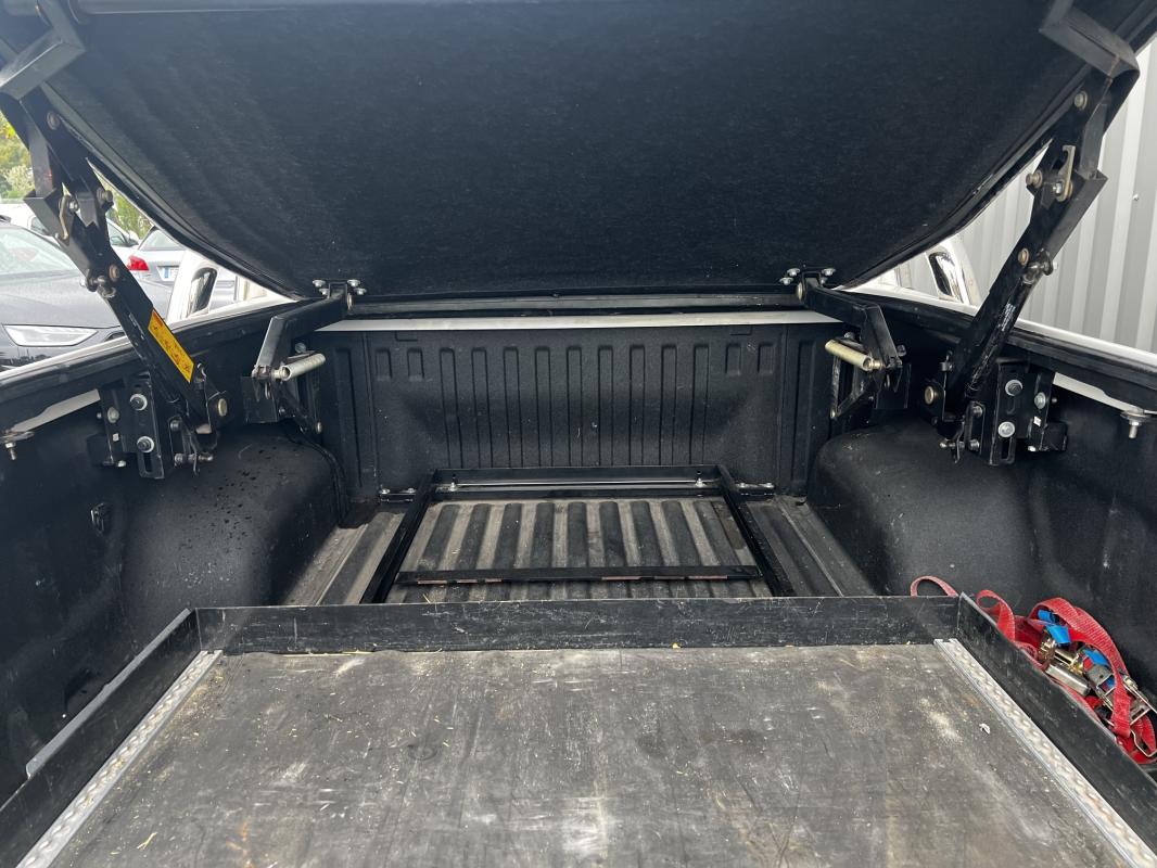Volkswagen Amarok — photo 14 sur 14