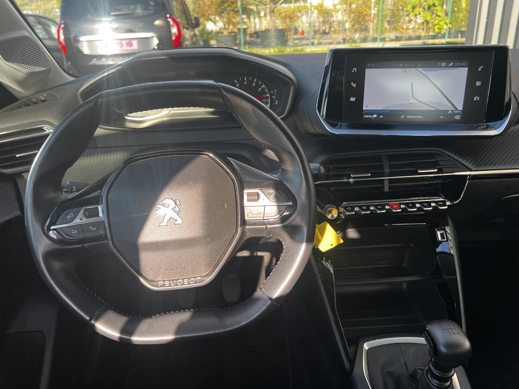 Peugeot 208 — photo 9 sur 10