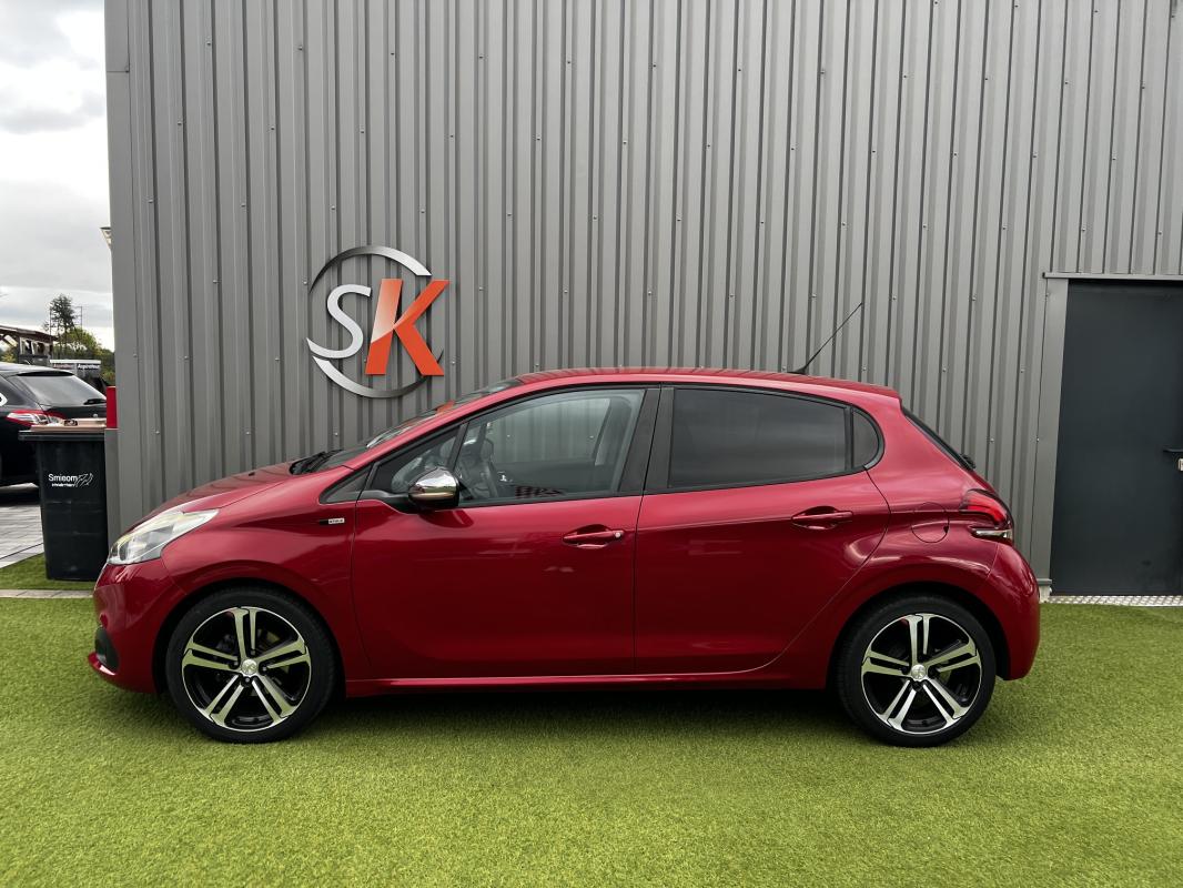 Peugeot 208 — photo 3 sur 8