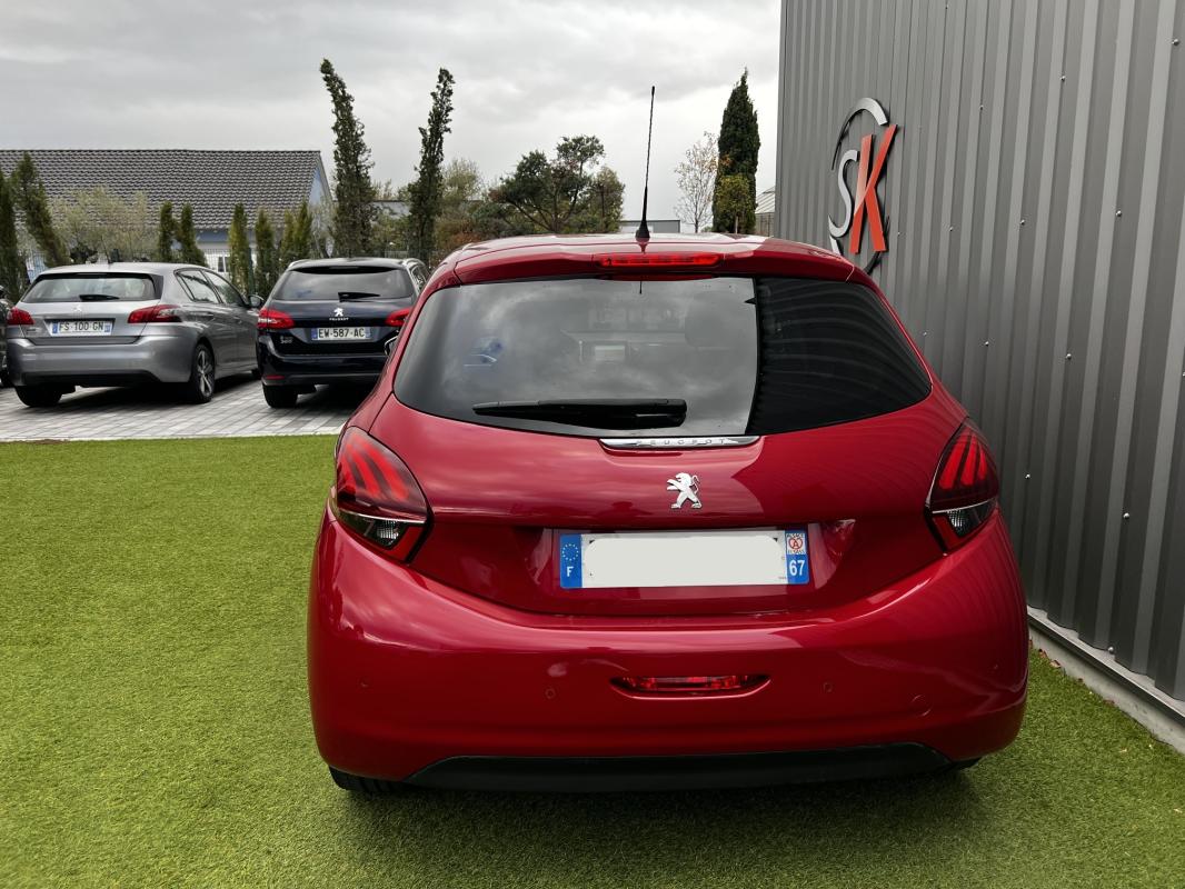 Peugeot 208 — photo 5 sur 8