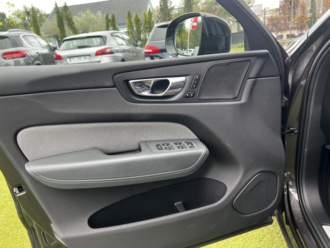 Volvo XC60 — photo 10 sur 12
