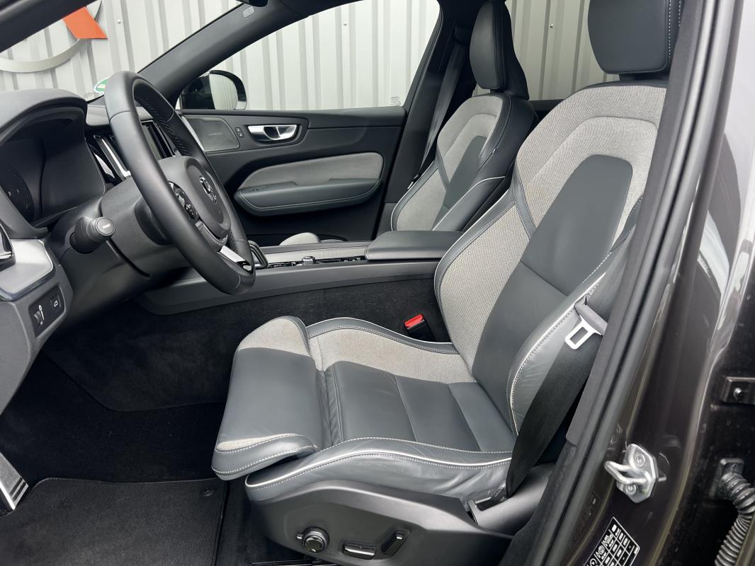 Volvo XC60 — photo 8 sur 12