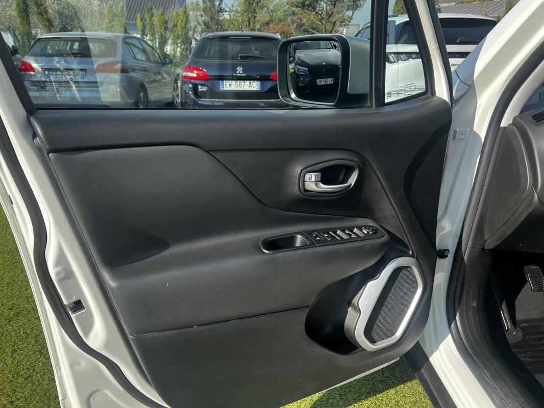 Jeep Renegade — photo 11 sur 12
