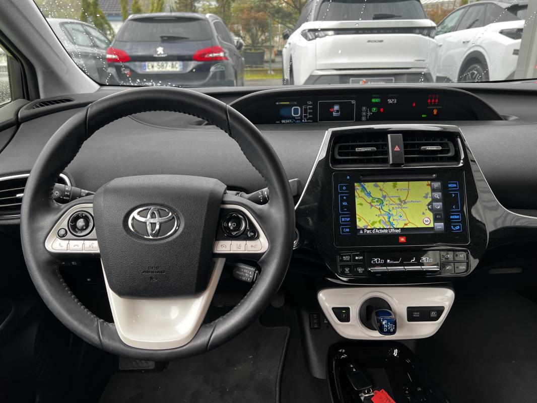 Toyota Prius — photo 9 sur 11